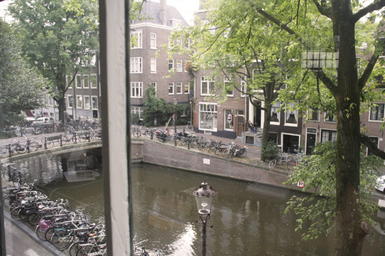Uitzicht richting de Hazenstraat Uitzicht richting de Hazenstraat